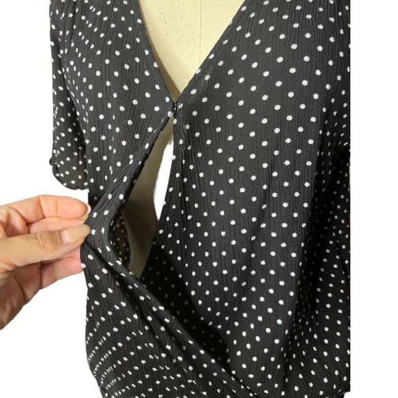 Pink Republic Side Knot Wrap Polka Dot Top size L - Picture 7 of 16